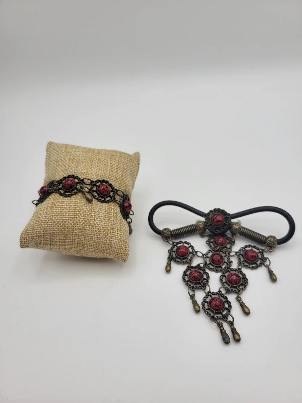 Vintage-Inspired Red Stone And Gunmetal Brooch And Bracelet Set